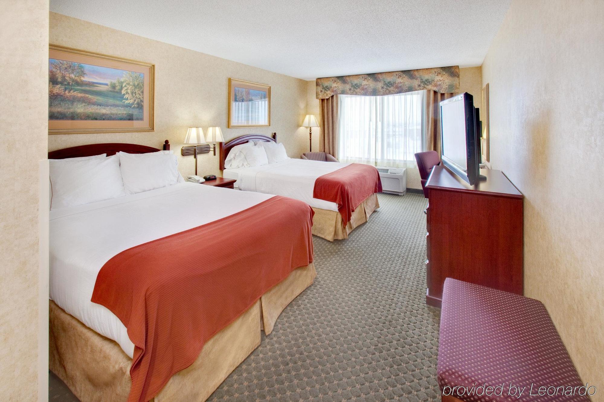 Holiday Inn Express Hotel & Suites Bismarck By Ihg Cameră foto