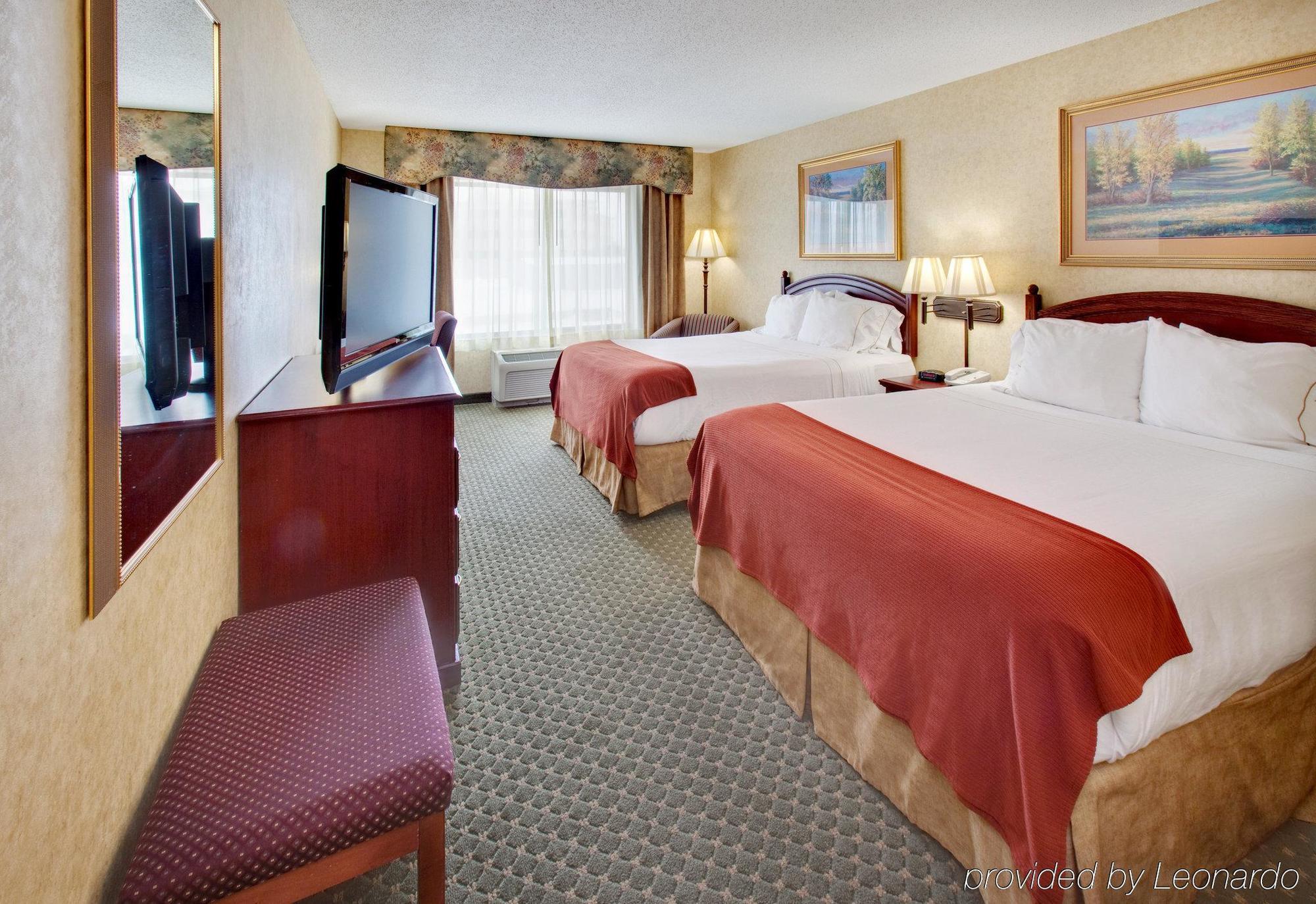 Holiday Inn Express Hotel & Suites Bismarck By Ihg Cameră foto